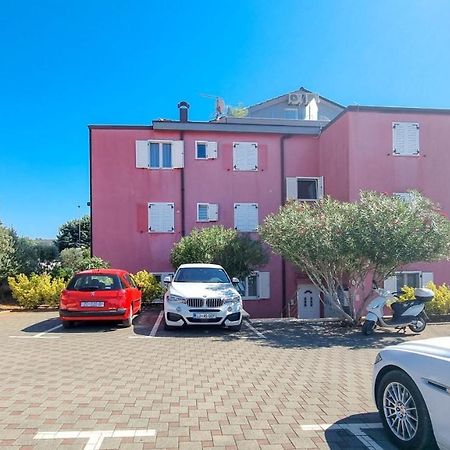 Lea Apartment Novigrad  Bagian luar foto