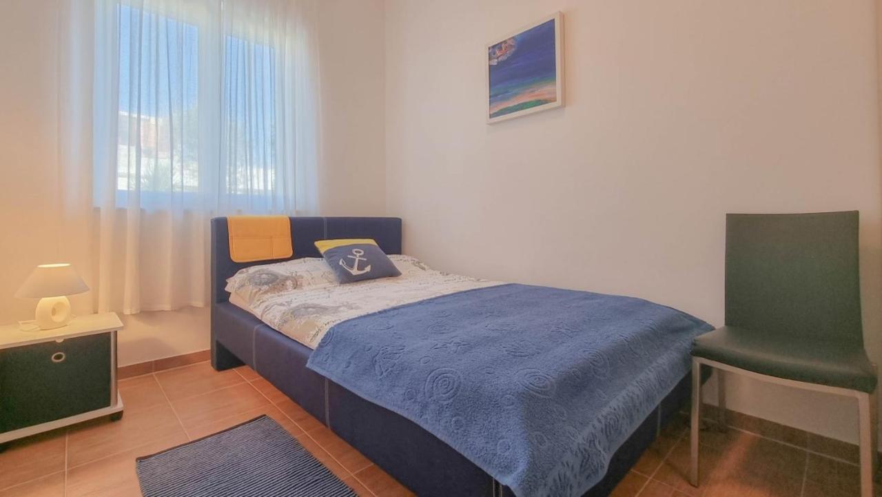Lea Apartment Novigrad  Bagian luar foto