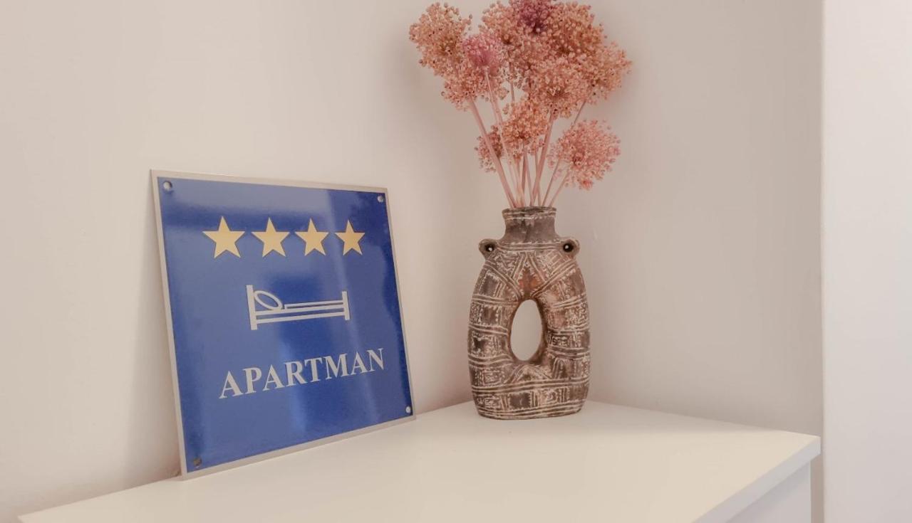 Lea Apartment Novigrad  Bagian luar foto